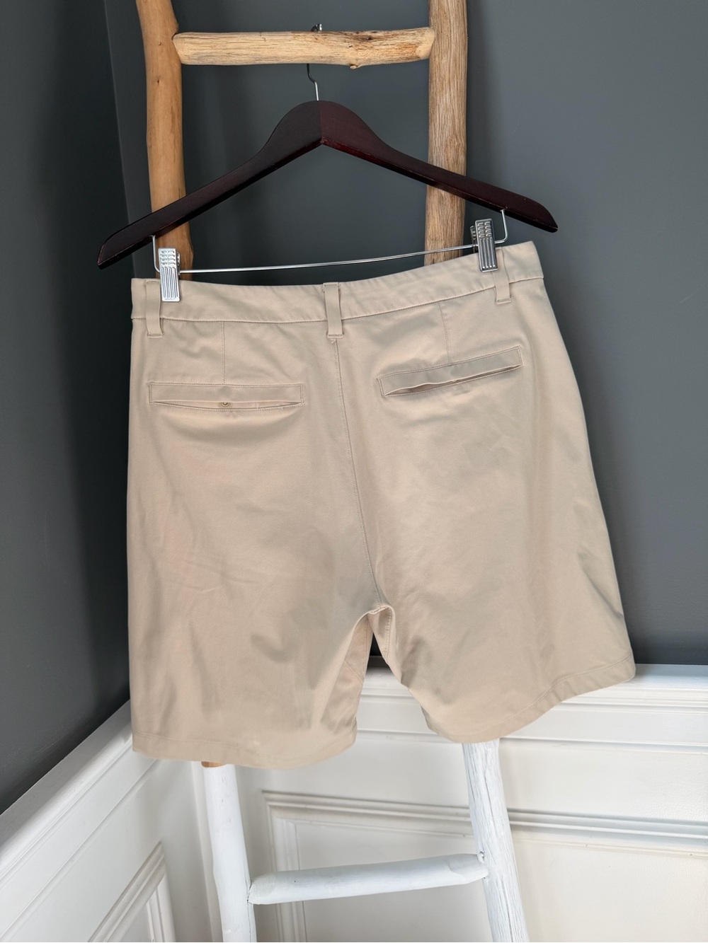 Lululemon Khaki ABC Classic Fit 9” short - Picture 2 of 6